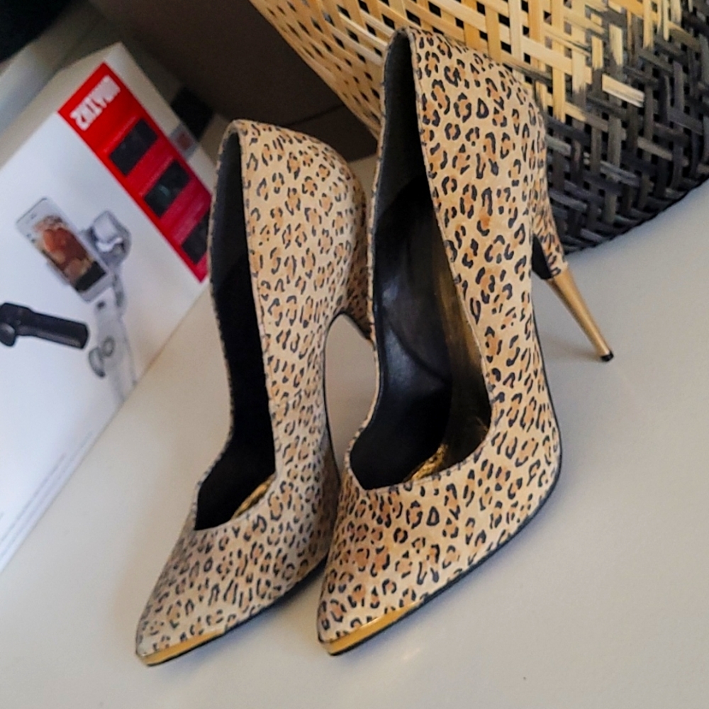 Leopard print Voila Stilettos